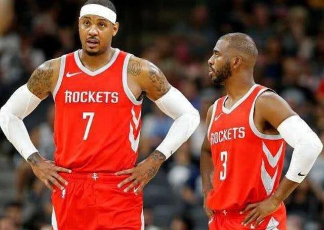 科尔：有意让库里&斯潘塞同时出场，如此库里能减少持球更多打无球（科尔：考虑让库里和斯潘塞联袂登场，以便库里少持球、多打无球）