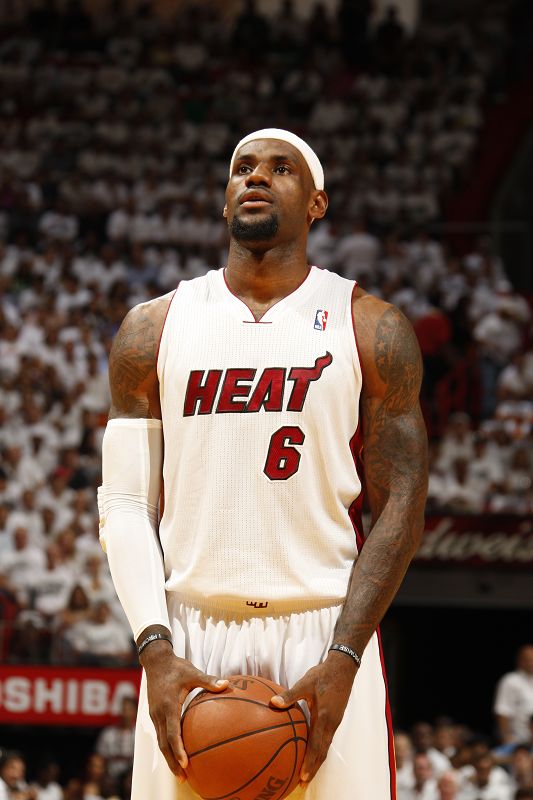 国足最新热身赛表现亮眼（国足最新热身赛发挥抢眼）