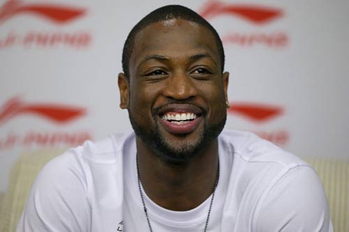 诺伊尔：孔帕尼有很多值得称道的优点；我现在只专注于俱乐部（诺伊尔称赞孔帕尼优点颇多；目前仅专注于俱乐部）