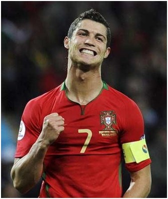 里程碑！圣诞大战将是凯尔登·约翰逊马刺生涯第400场比赛（里程碑时刻！圣诞大战将见证凯尔登·约翰逊马刺生涯第400次出场）