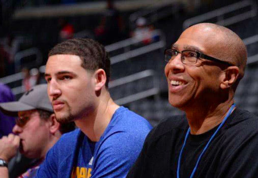 埃贝尔：孔帕尼是我最棒的签约之一，他对足球有清晰的思路（埃贝尔盛赞孔帕尼：堪称我最佳引援之一，足球理念清晰）