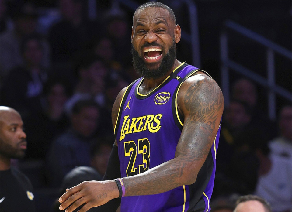 前国米体育总监：伊布坚决加盟巴萨，就是为了和梅西并肩作战（前国米体育总监称伊布执意投巴萨，只为与梅西并肩作战）