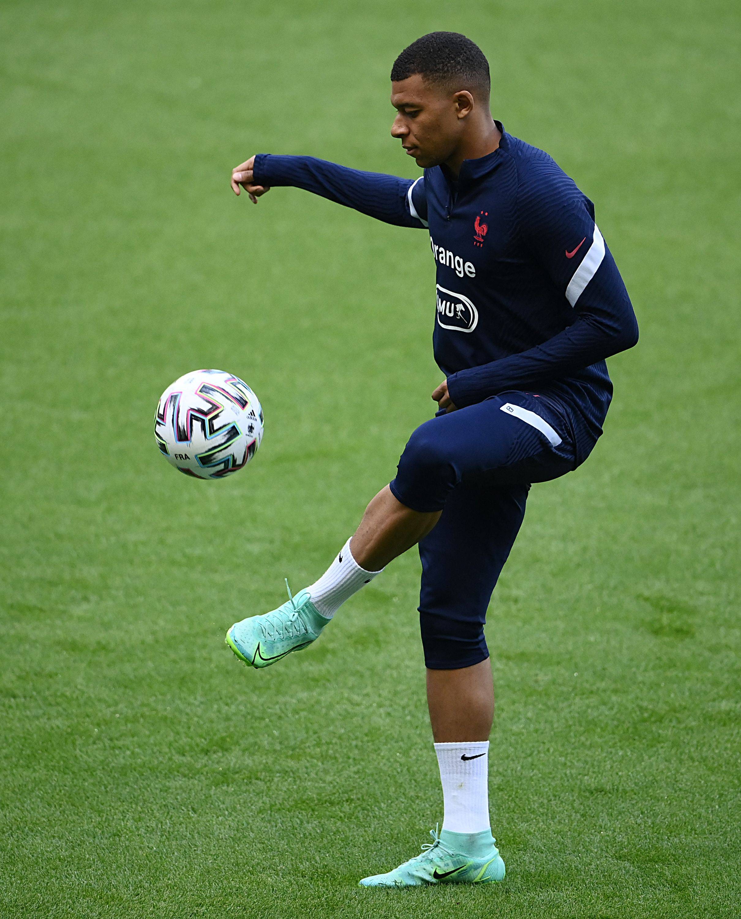 明日森林狼战尼克斯伤病：布伦森、OG均缺席，唐斯战老东家（明天森林狼对阵尼克斯伤情：布伦森与OG缺阵，唐斯迎战旧主）