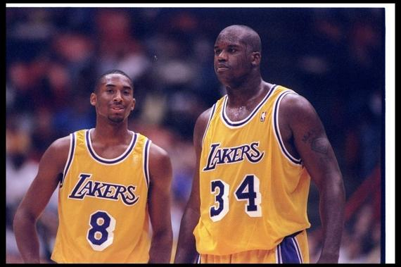 深入剖析胡明轩下半场表现：沟通与防守的不足（胡明轩下半场深度解读：沟通不畅与防守薄弱）