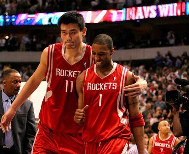 半场战报：西汉姆联1-1埃弗顿，帕奎塔建功，伊德里萨-盖伊破门（半场简报：西汉姆联1-1埃弗顿，帕奎塔与伊德里萨-盖伊各入一球）