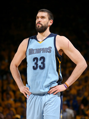 西甲榜首之争白热化（西甲榜首之争愈演愈烈）