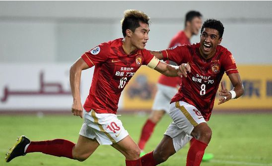 CBA俱乐部杯-北京首钢下半场哑火 青岛狂胜31分（CBA俱乐部杯：北京首钢下半场哑火，青岛31分大胜）