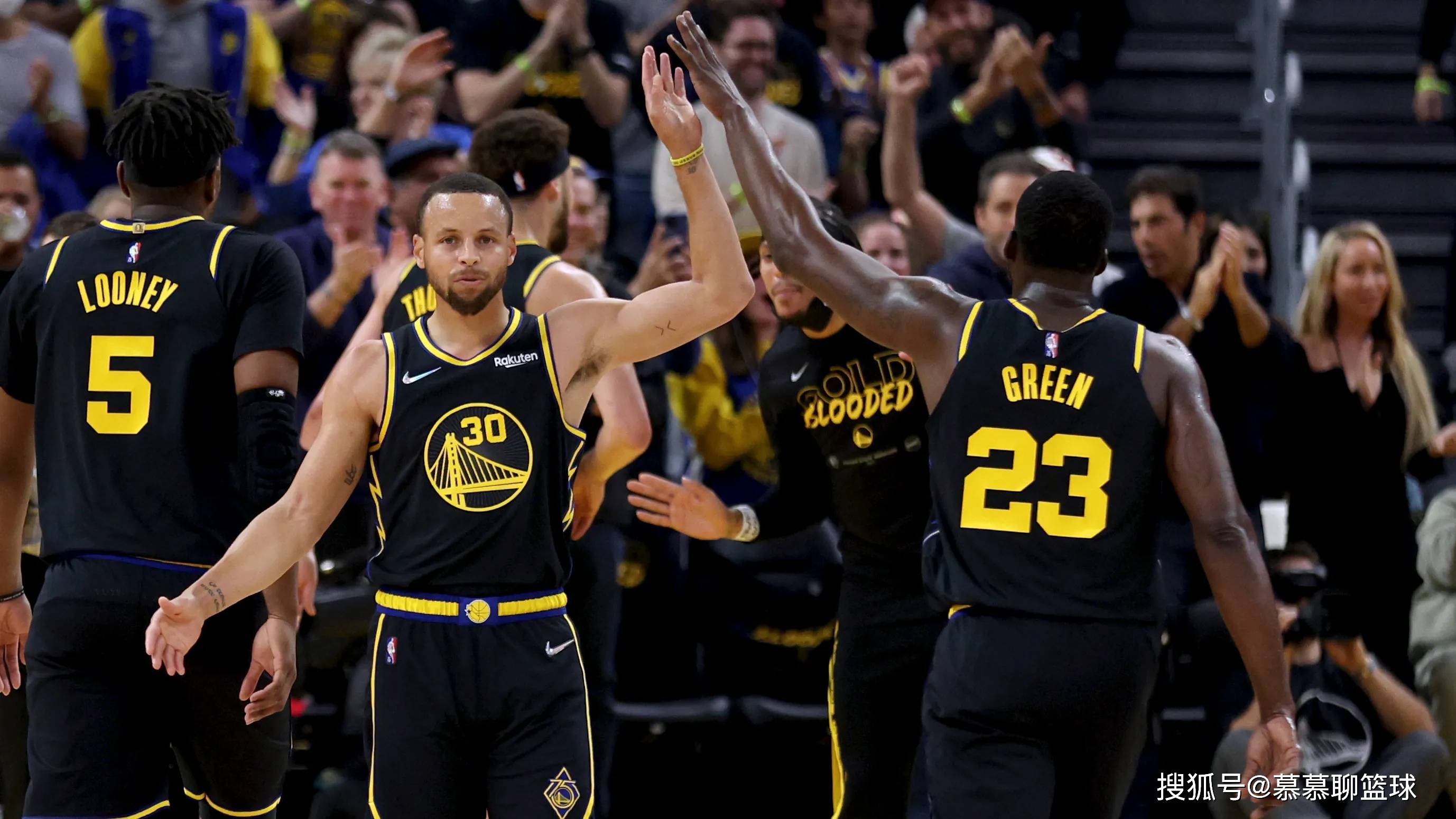 为冰雪赴一座城丨解锁冬日限定快乐（向雪而行赴一城丨开启冬日限定欢愉）