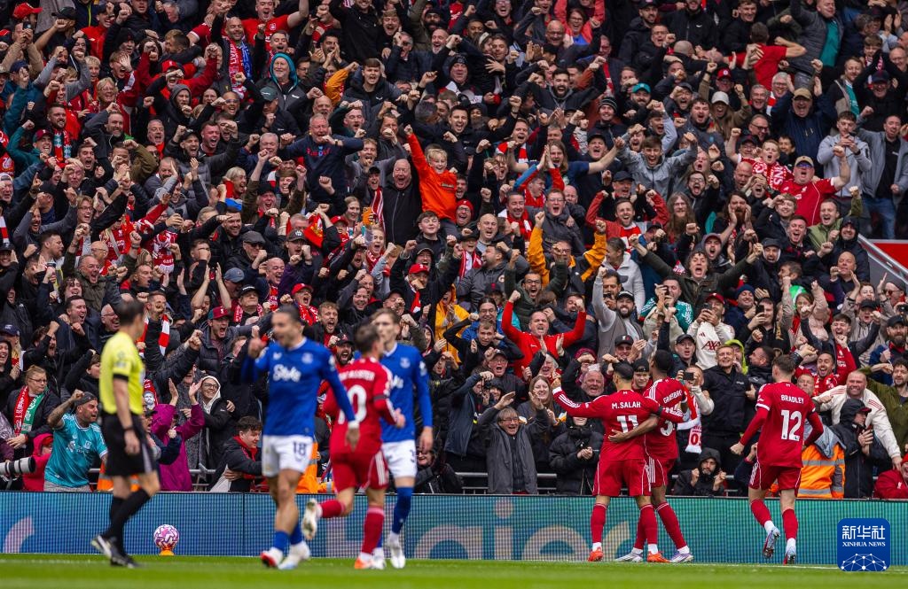 作用突出！文班替补贡献15分8板4帽，连续99场有盖帽（表现亮眼！文班替补拿下15分8篮板4盖帽，连续99场送帽）