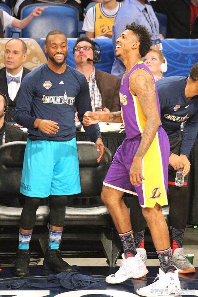 TA：巴萨上下都对梅西夜访诺坎普感到意外，他们无人参与此事（TA：梅西深夜现身诺坎普，巴萨上下皆感意外，内部无人参与）